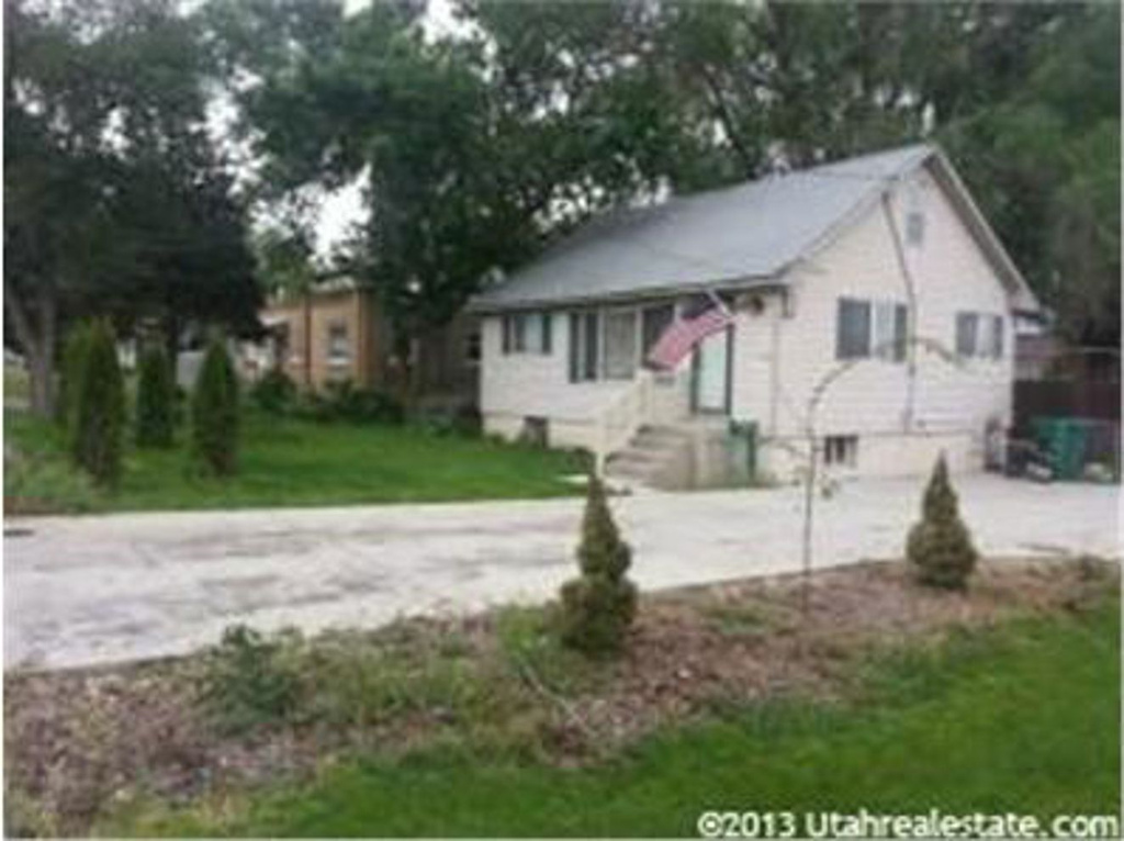 2279 W 5600 S, Roy, UT 84067