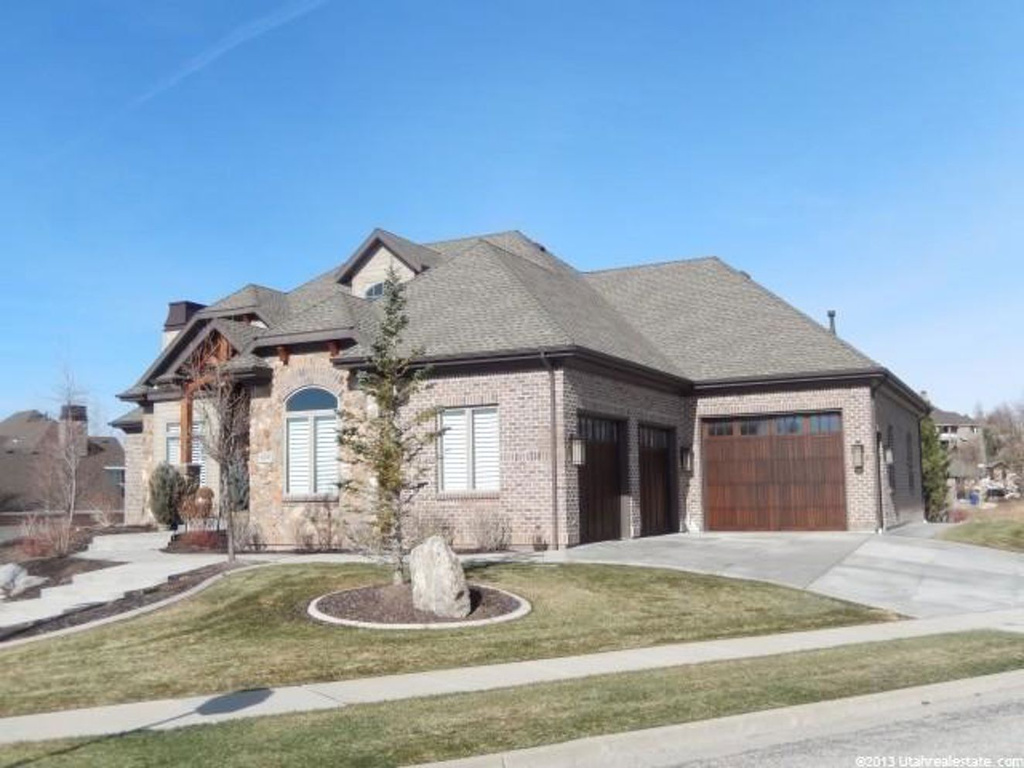 1690 E Wasatch Dr, Ogden, UT 84403