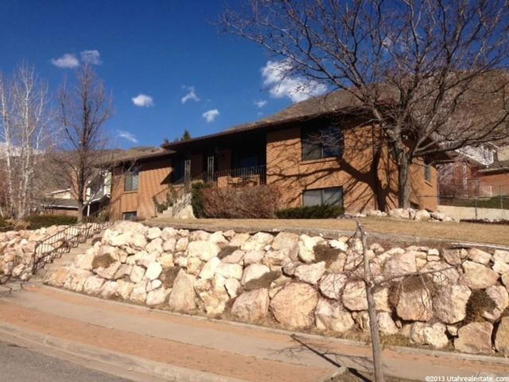 1834 N 200 E, Centerville, UT 84014