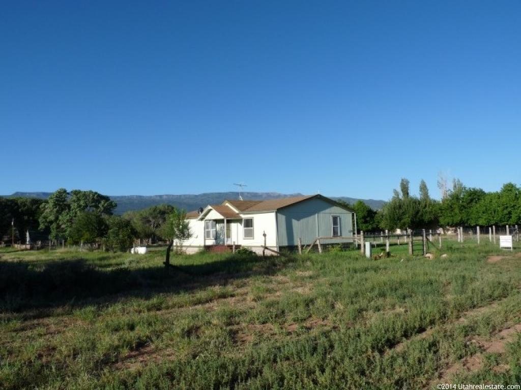 165 W 100 North, Torrey, UT 84775