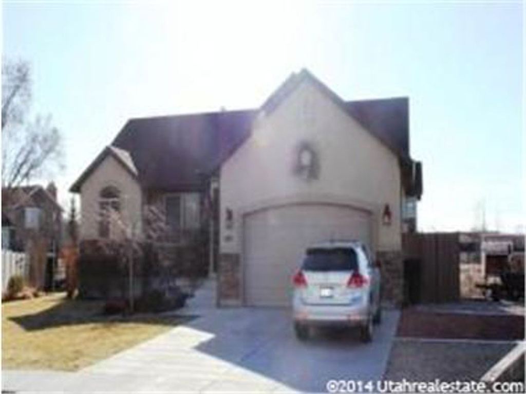 1861 N 1275 W, Clinton, UT 84015