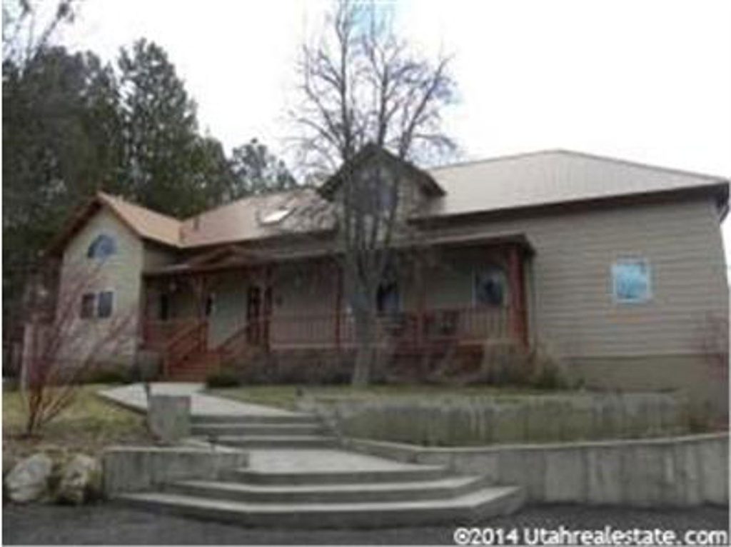 124 S 400 E, Hyde Park, UT 84318