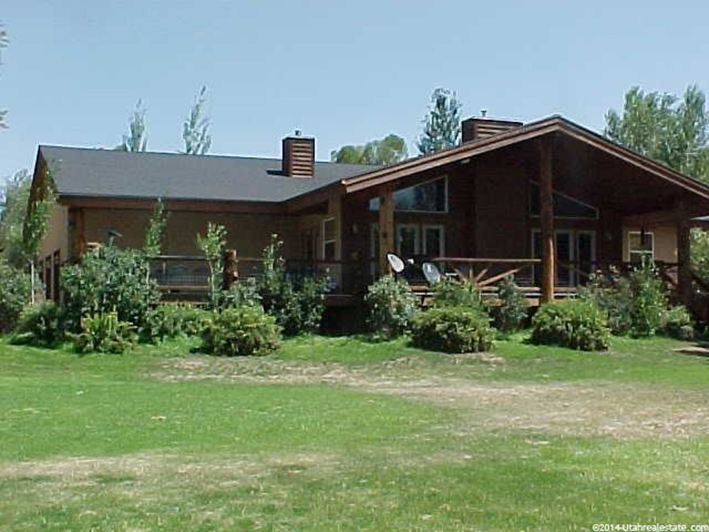 950 N Henefer Frontage Rd E, Henefer, UT 84033