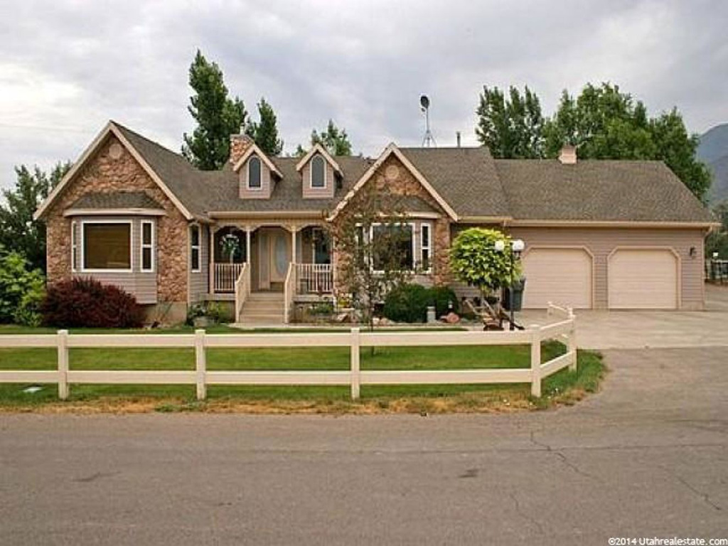 115 E 440 N, Mona, UT 84645