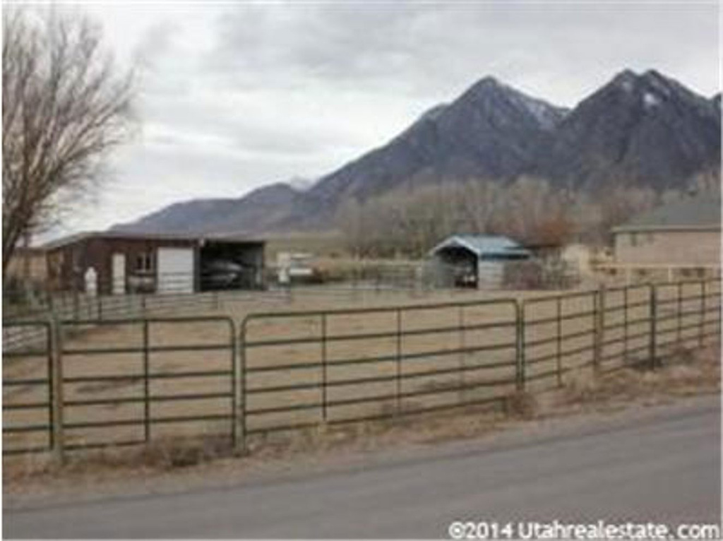 125 E 460 St N #9, Mona, UT 84645