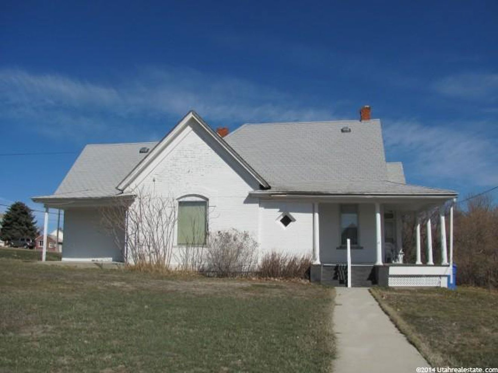 9 E Center St, Clarkston, UT 84305