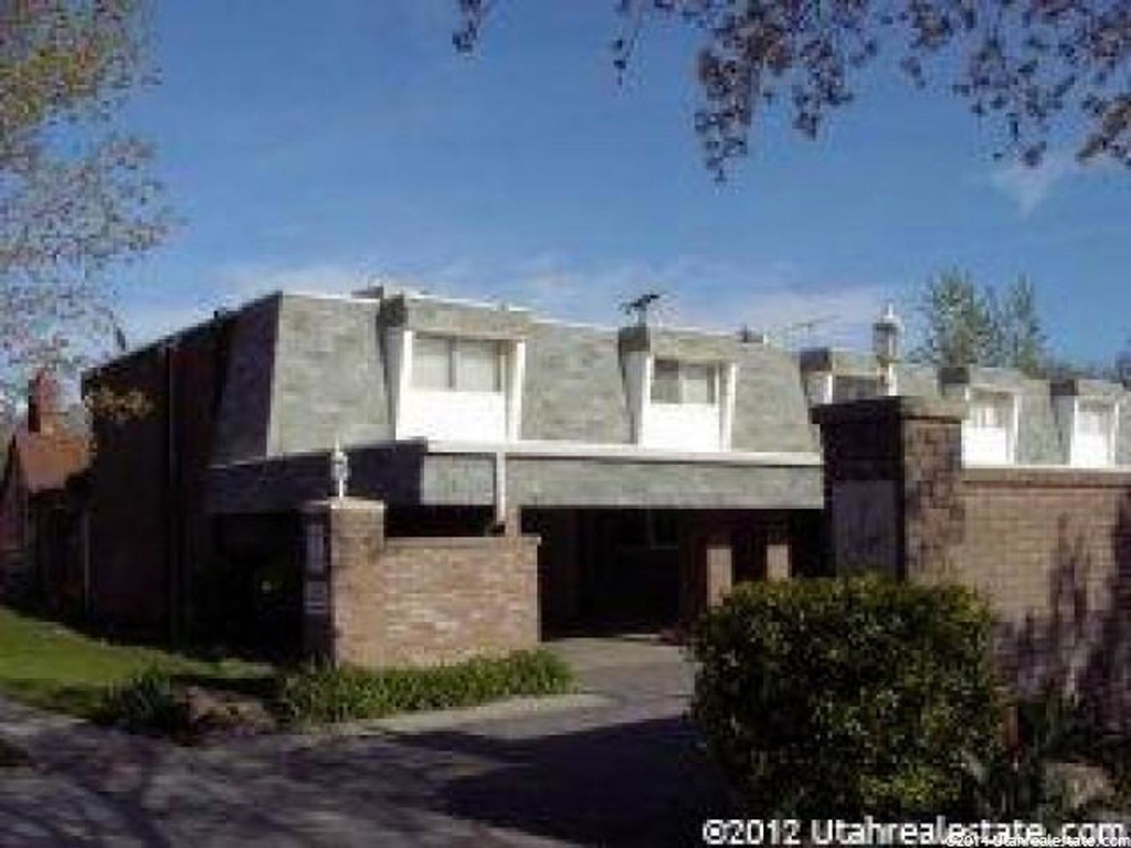 200 E Maple St #2A, Murray, UT 84107