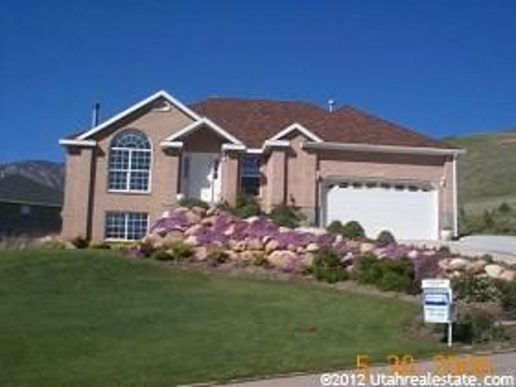 5122 Wolf Ridge Cir, Eden, UT 84310