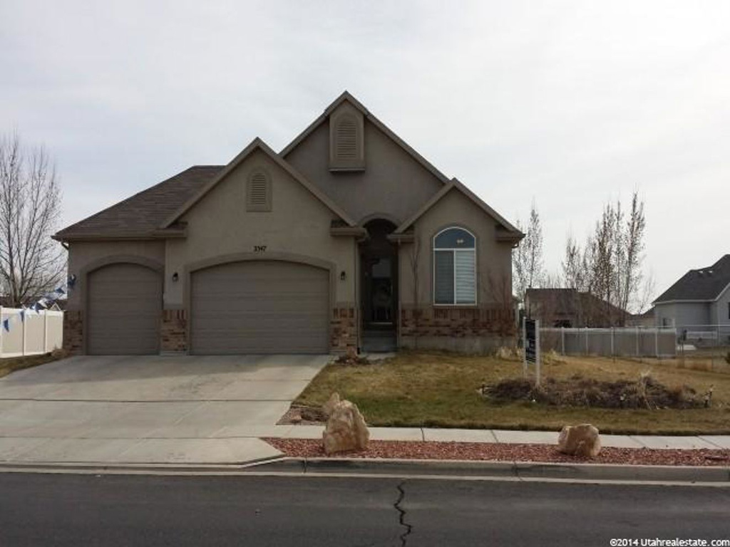 2547 W 2580 N, Clinton, UT 84015