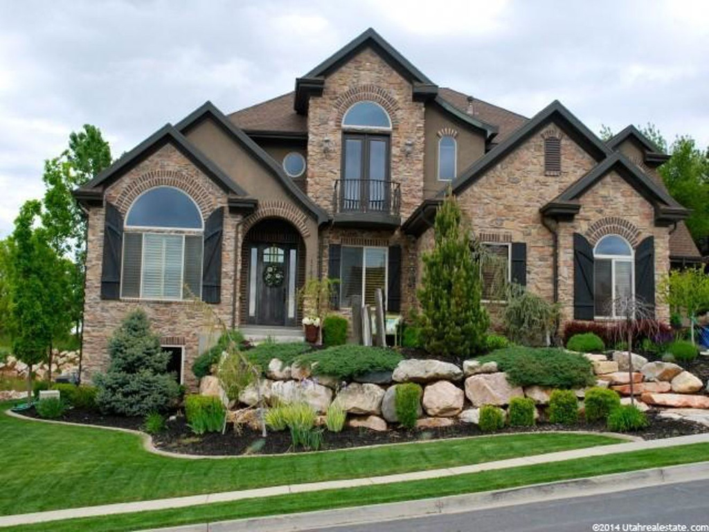 1709 E Deer Crest Dr, Fruit Heights, UT 84037