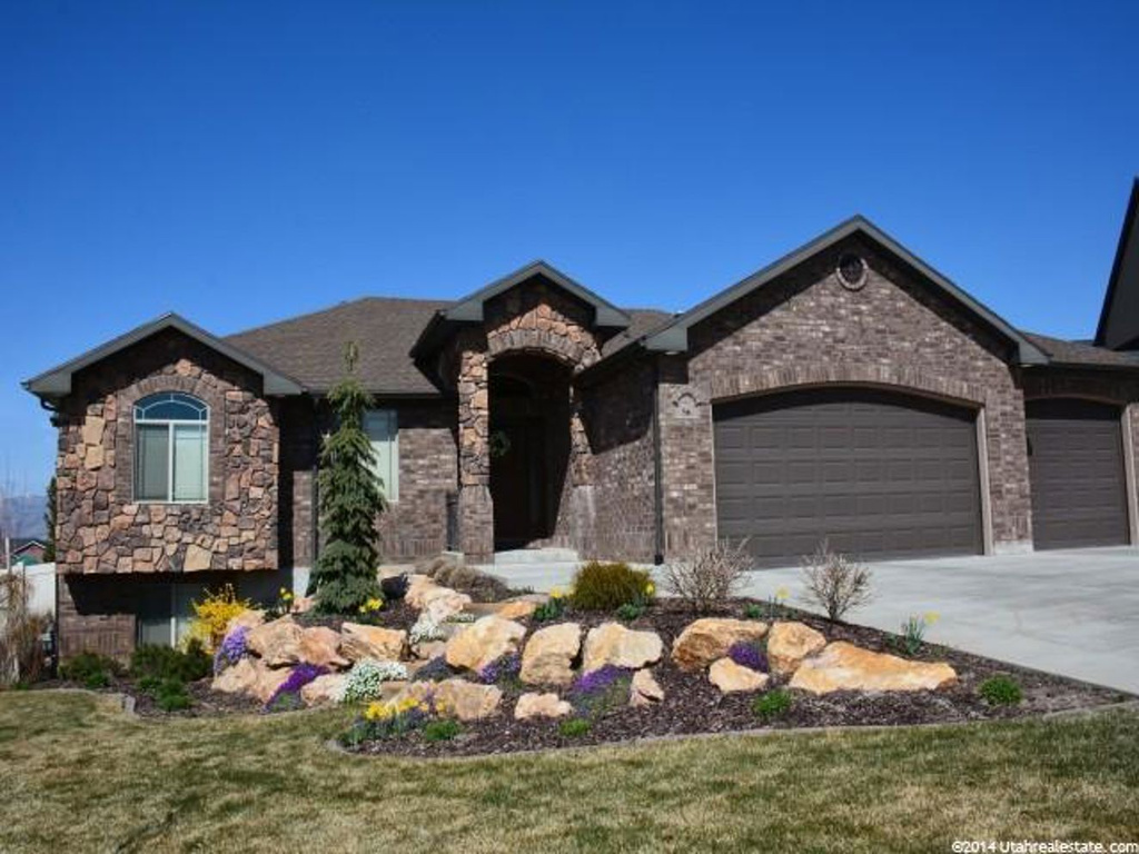 56 W 1600 S, Perry, UT 84302
