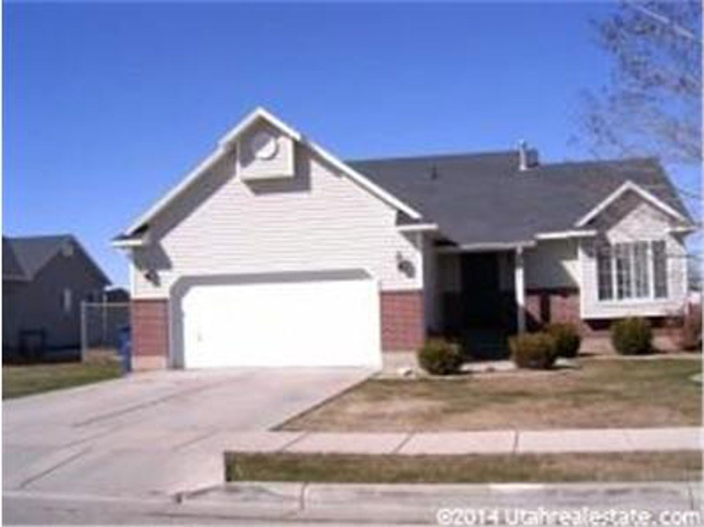 4633 S 4150 W, Roy, UT 84067