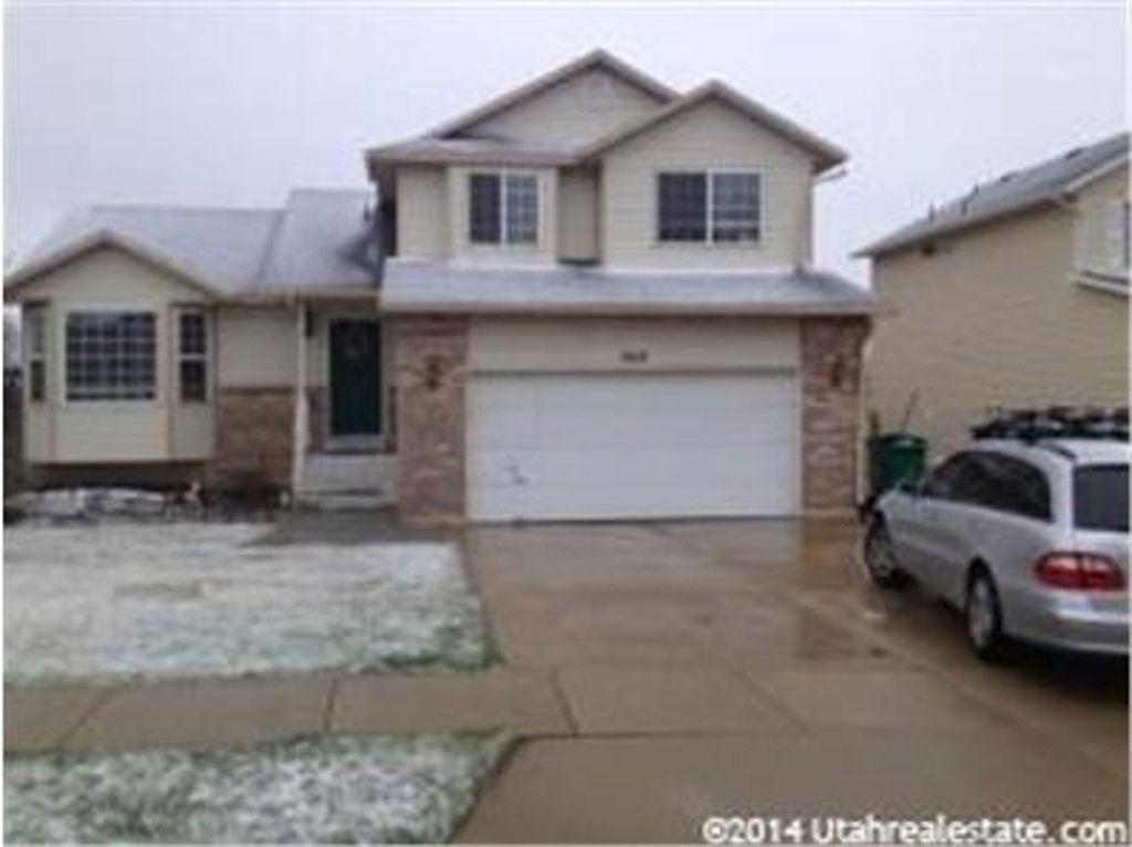 968 E 400 S, Layton, UT 84041