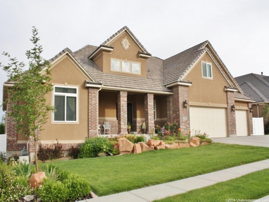 1012 S Caprice Ln E, Fruit Heights, UT 84037