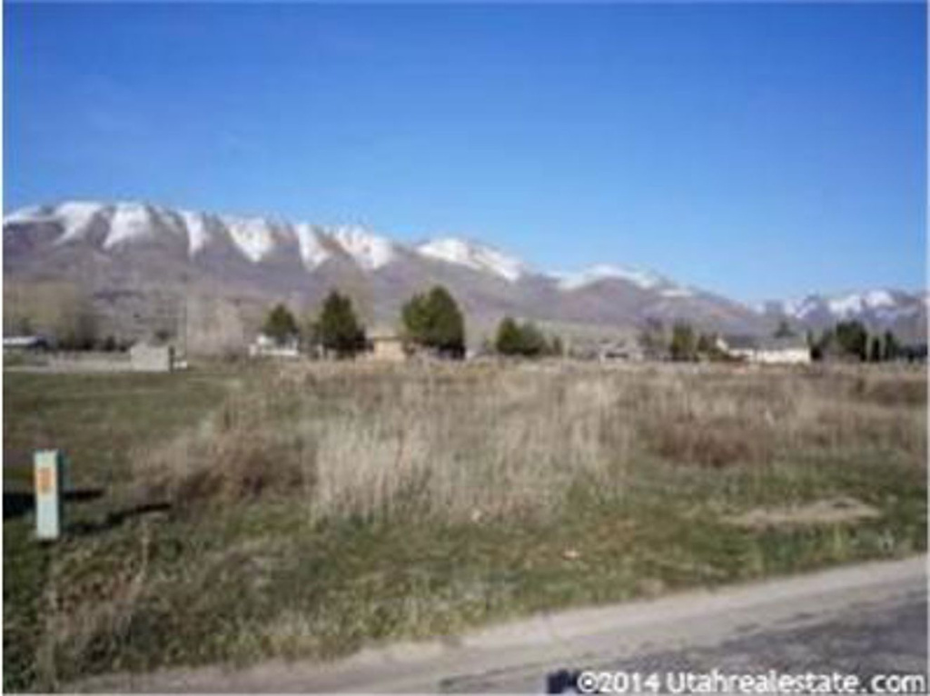 2588 N Valley Junction Dr E #2, Eden, UT 84310