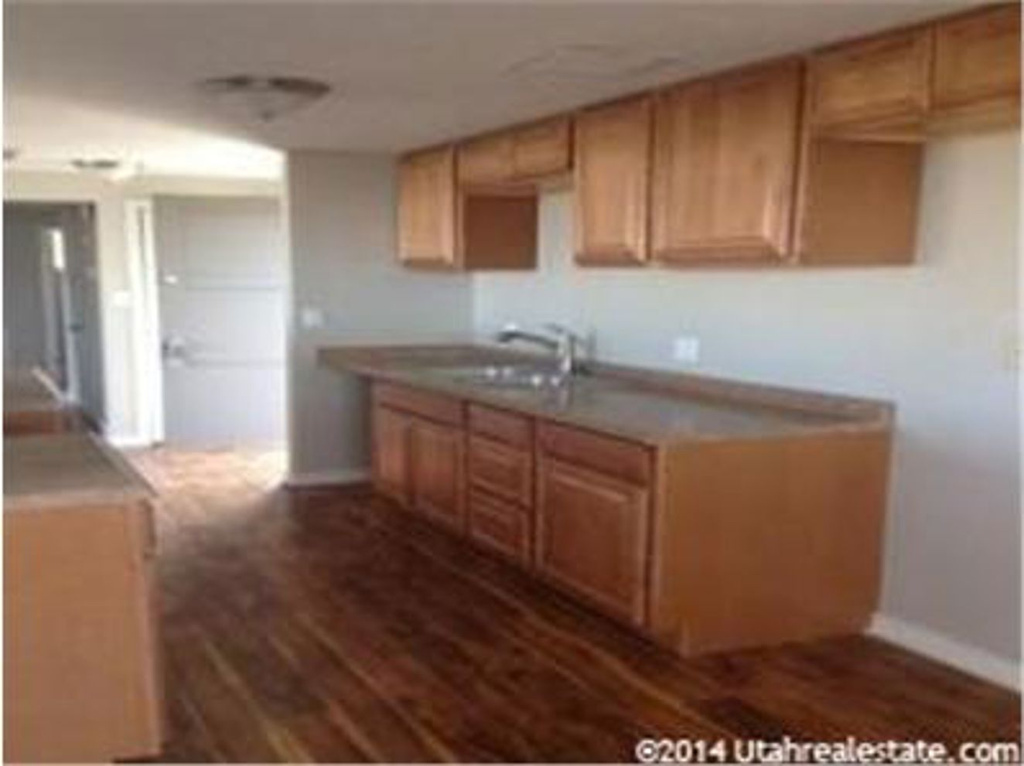 121 E 3000 S, Bountiful, UT 84010