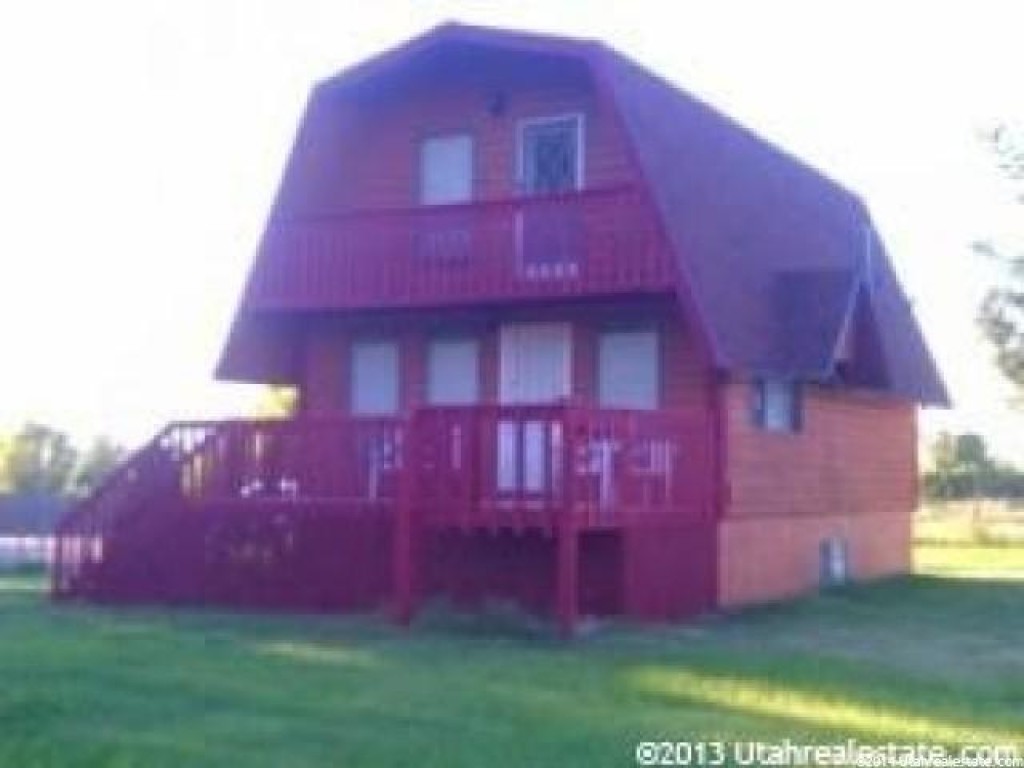 3577 S Mill Rd, Daniel, UT 84032