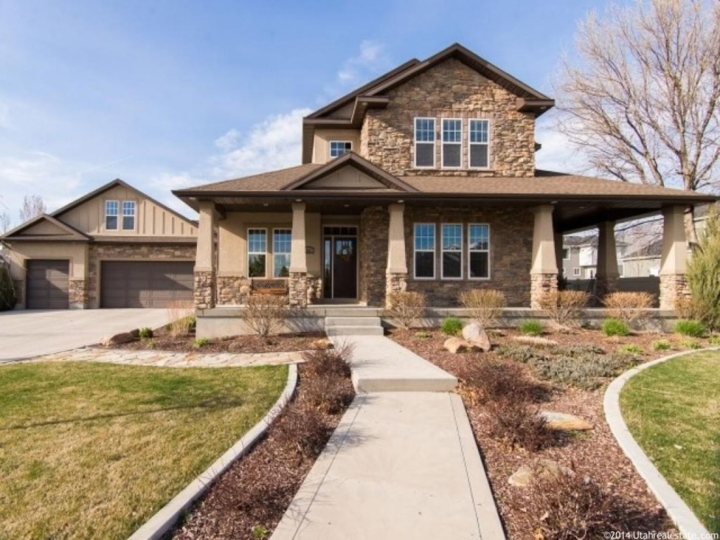 491 E Hawthorne Dr S, River Heights, UT 84321