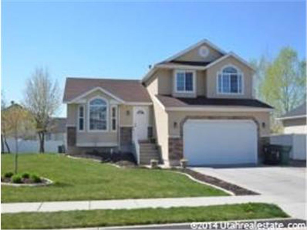 704 E 2050 S, Clearfield, UT 84015