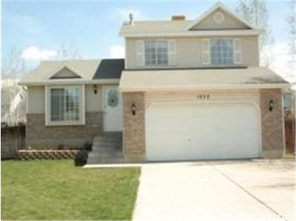 1032 N 60 E, Layton, UT 84041