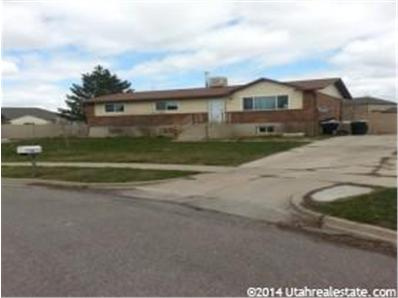 3313 S Bluff Dr, Syracuse, UT 84075