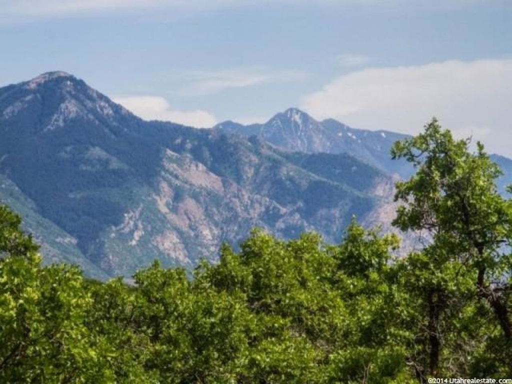 4980 N Pole Patch Dr W #19, Pleasant View, UT 84414