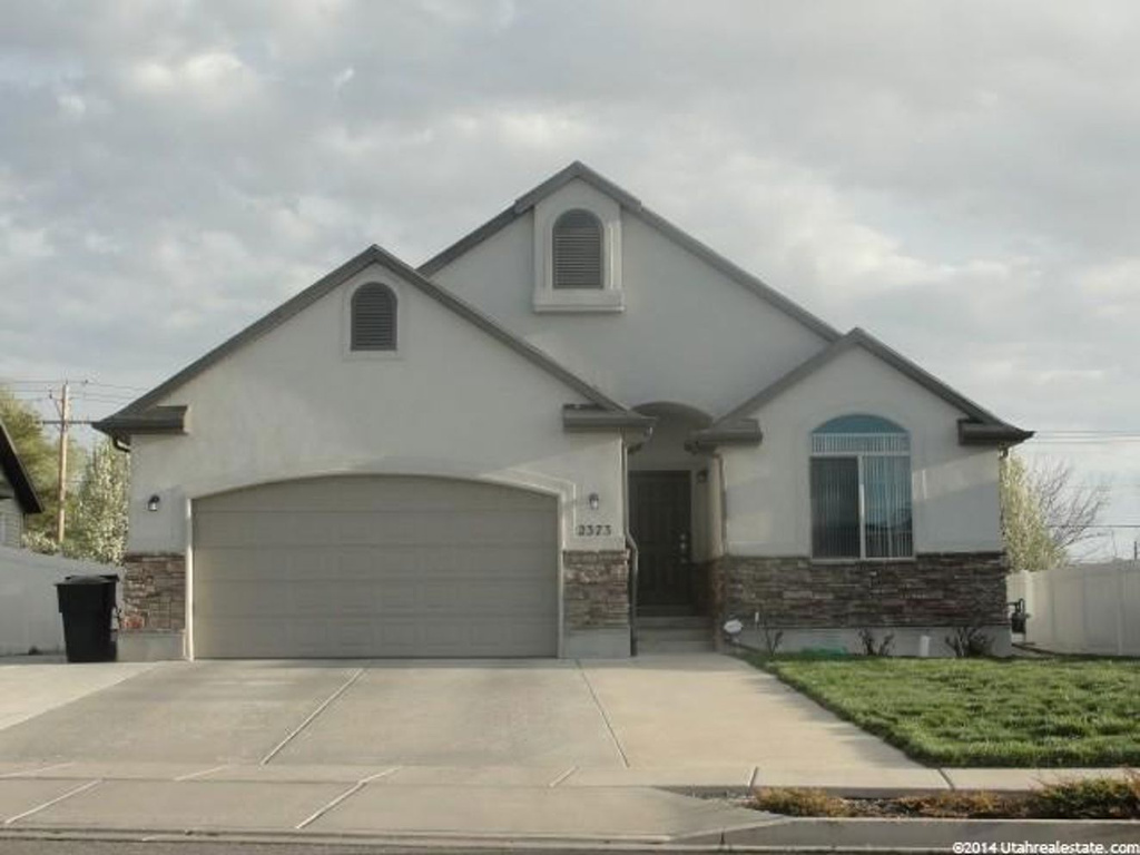 2373 W 1340 N, Clinton, UT 84015
