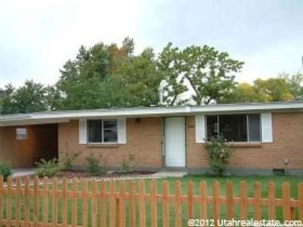1035 N Monroe Blvd E, Ogden, UT 84404