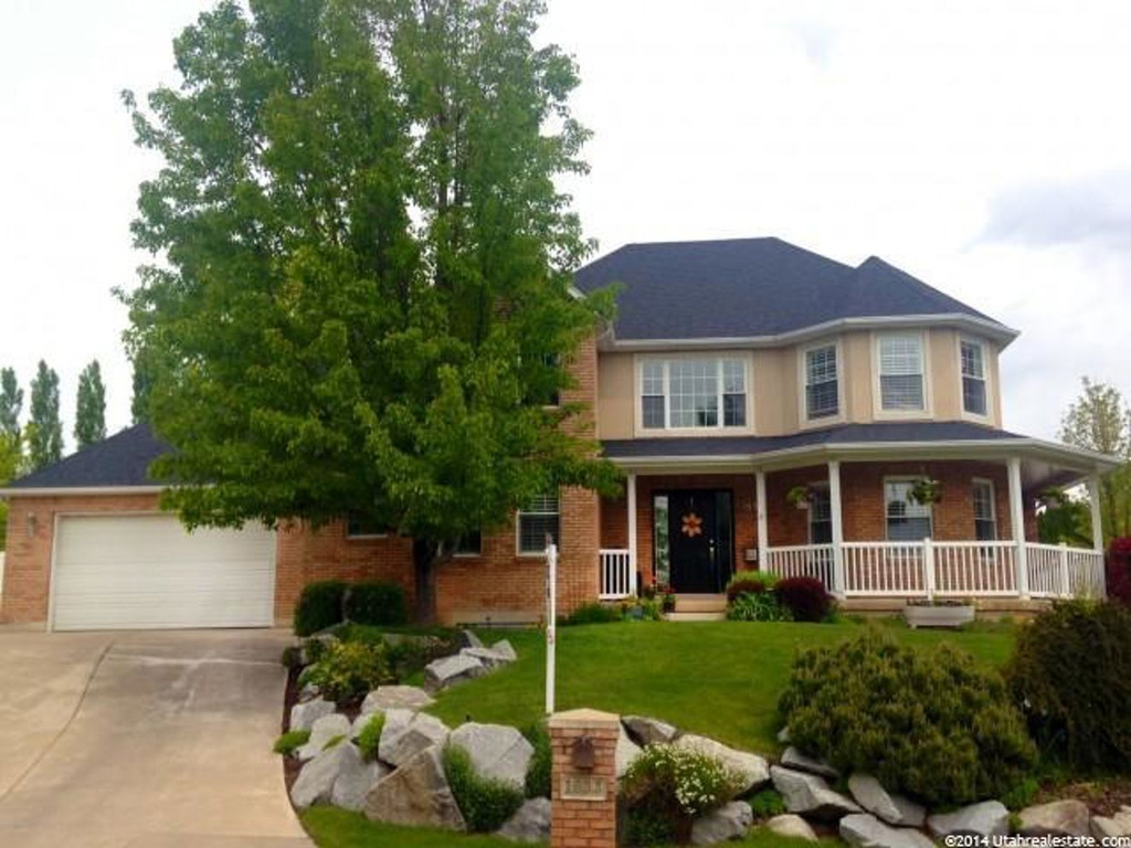 1833 E Beechwood Dr N, Layton, UT 84040