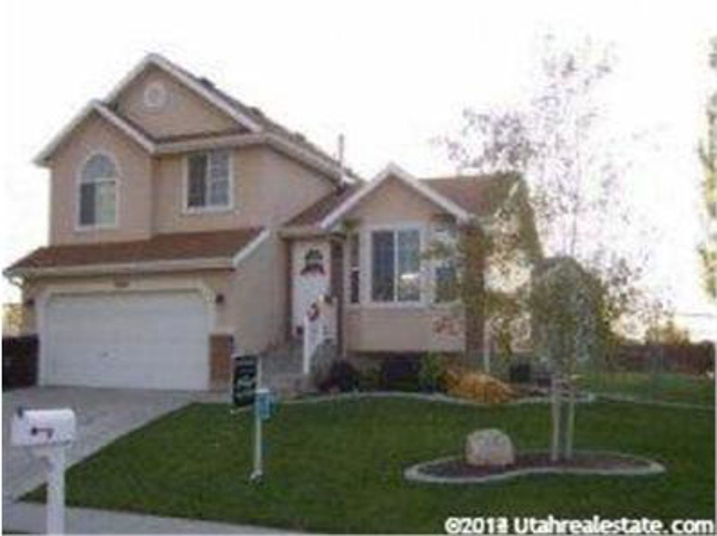 5597 S 4100 W, Roy, UT 84067
