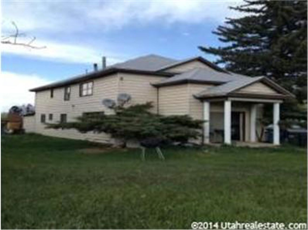 95 E Center St, Kamas, UT 84036
