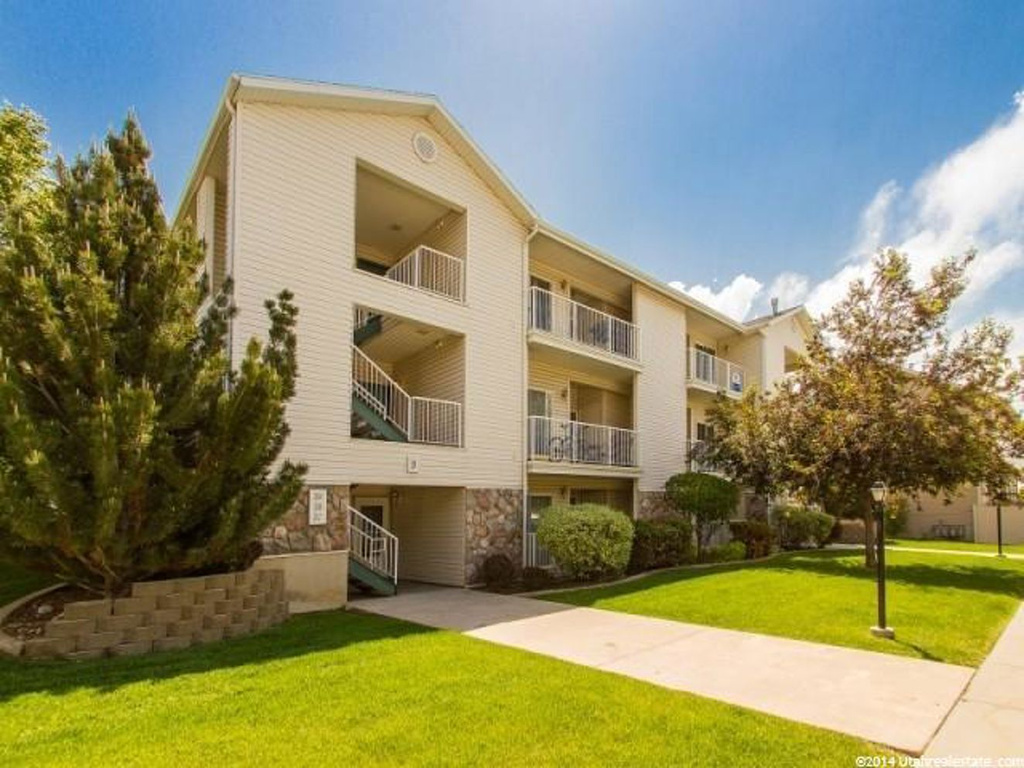 490 E 700 S #D42, Clearfield, UT 84015