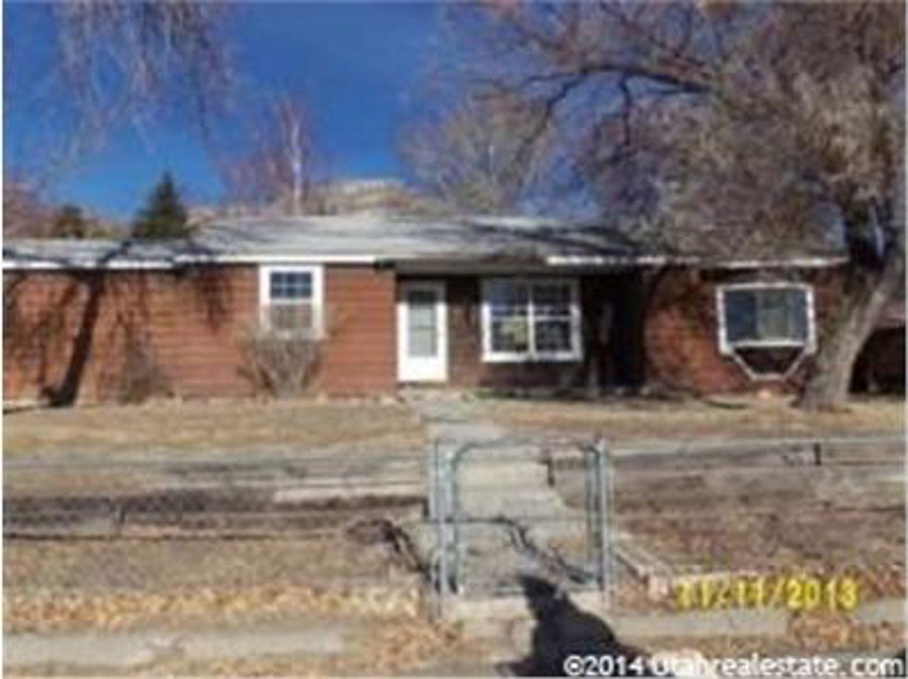 420 Rena St, Arco, ID 83213