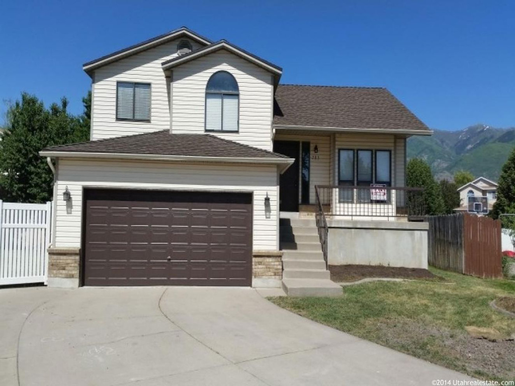 785 E 700 S, Layton, UT 84041