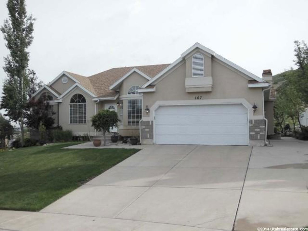 167 E Carrington Ln N, Centerville, UT 84014