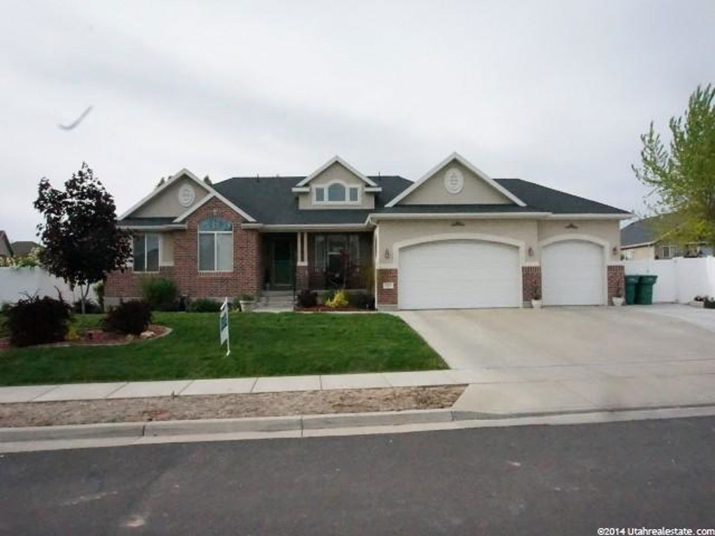 327 E 2025 S, Clearfield, UT 84015