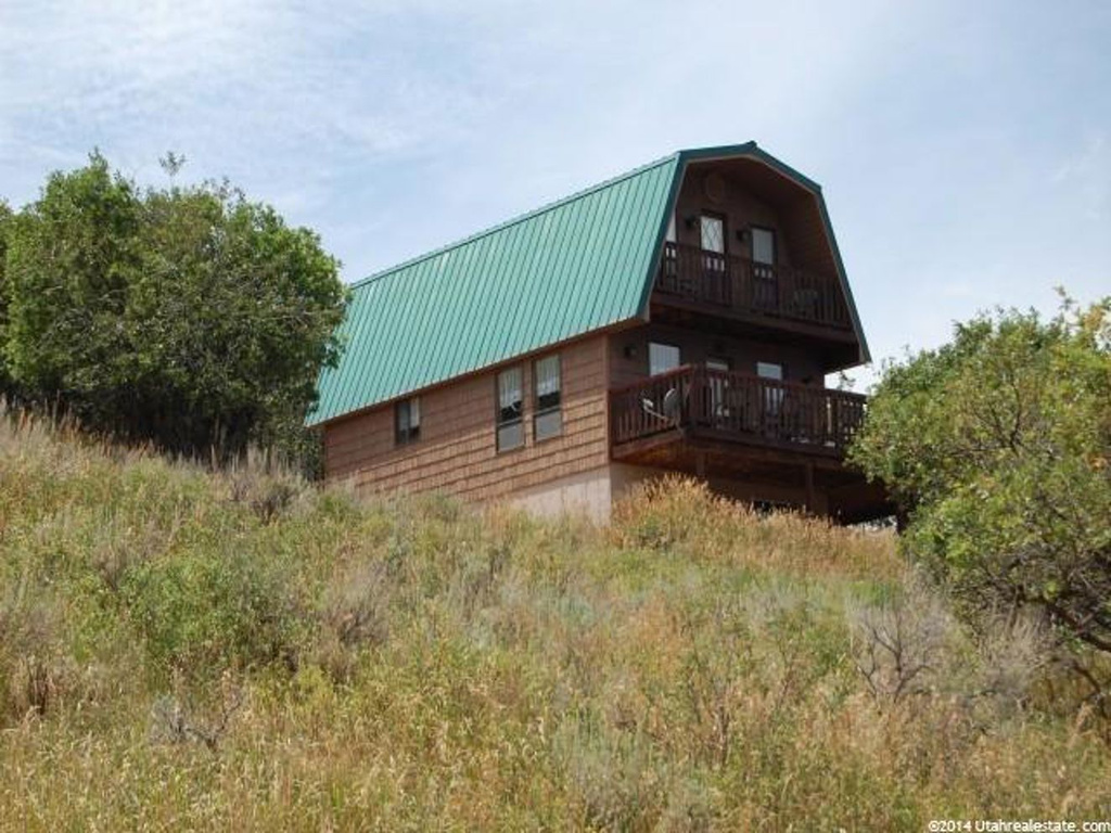 76 Valley View Rd, Wanship, UT 84017