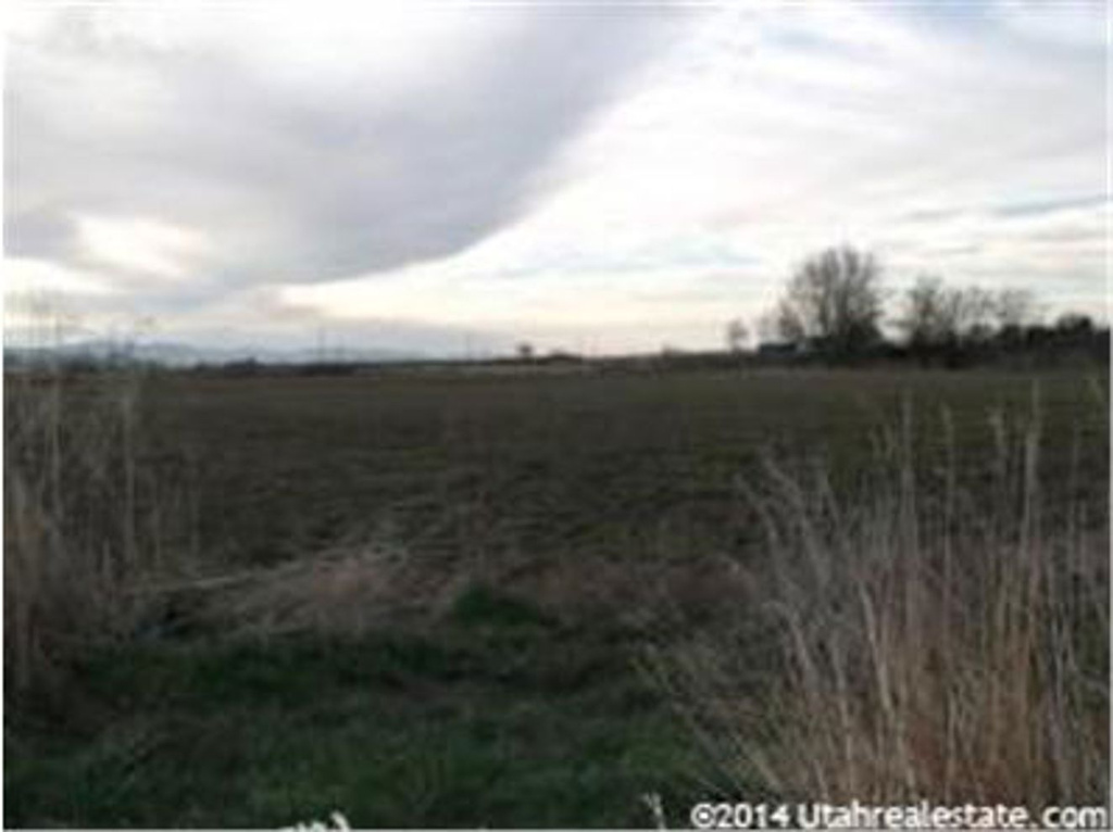 600 S 200 W, Willard, UT 84340