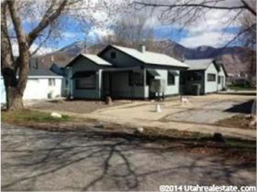 1714 S Pingree Ave, Ogden, UT 84404