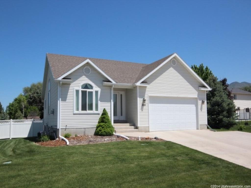 229 W 300 N, Hyde Park, UT 84318