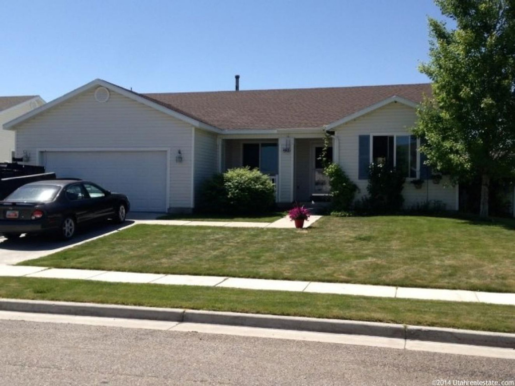 4063 W 5050 S, Roy, UT 84067