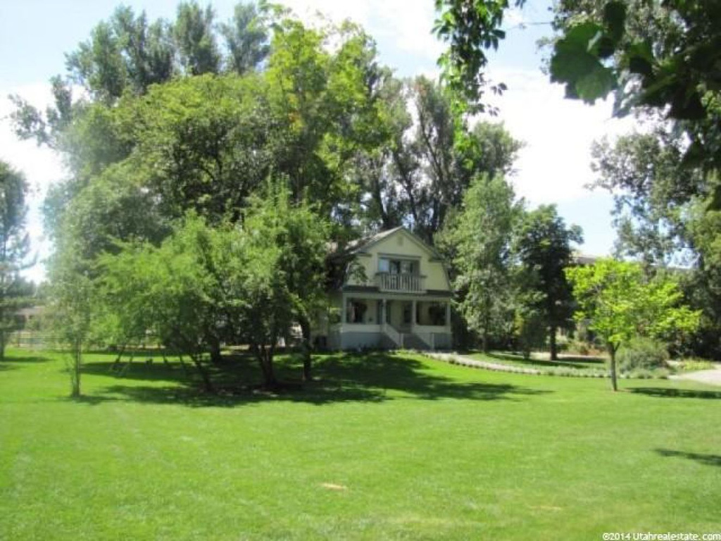 110 E 500 S, River Heights, UT 84321