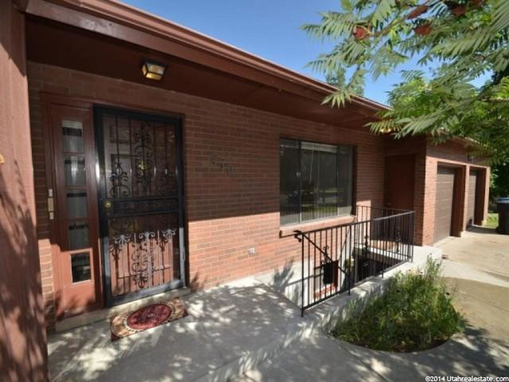 270 S Stewart Hill Dr E, River Heights, UT 84321