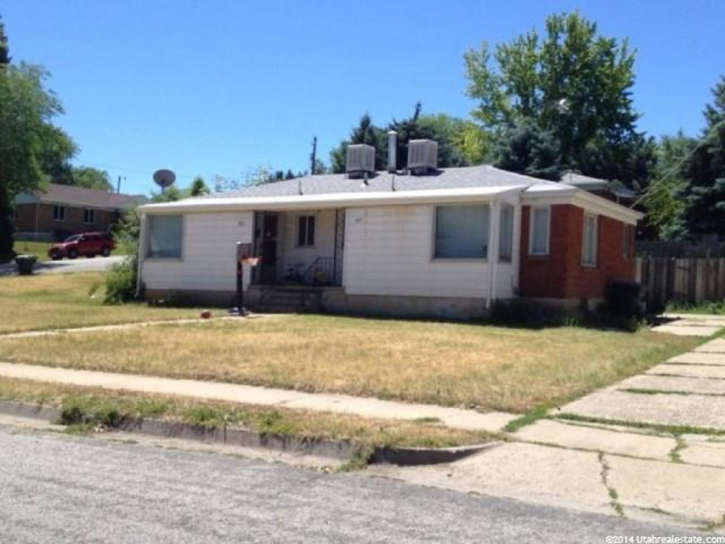 887 E Bel Mar Dr S, Ogden, UT 84403