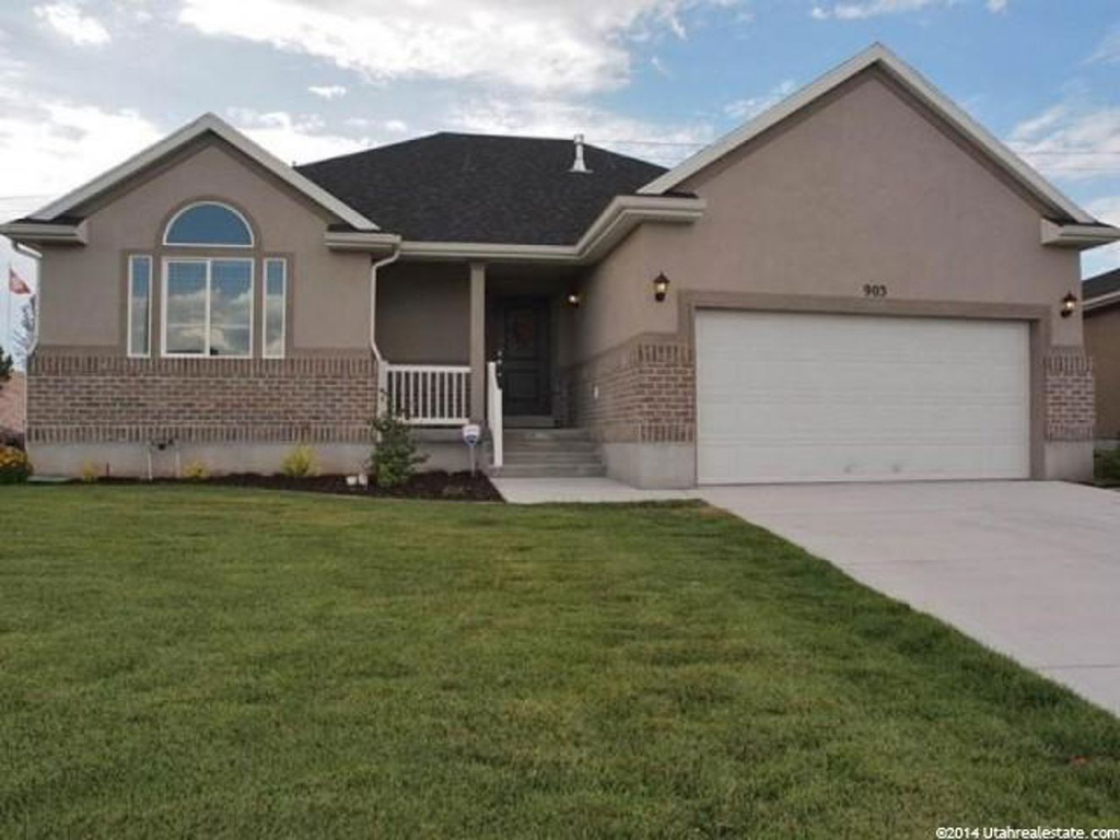 903 E Chris Cir, Clearfield, UT 84015