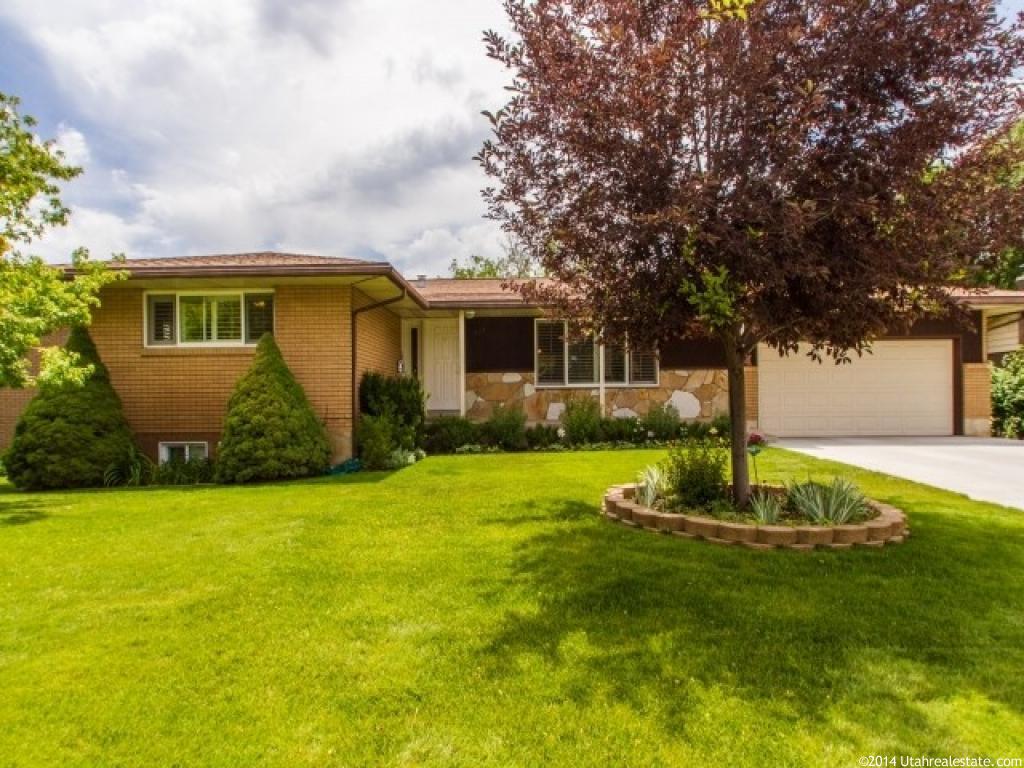 787 E Panorama Dr, Ogden, UT 84403