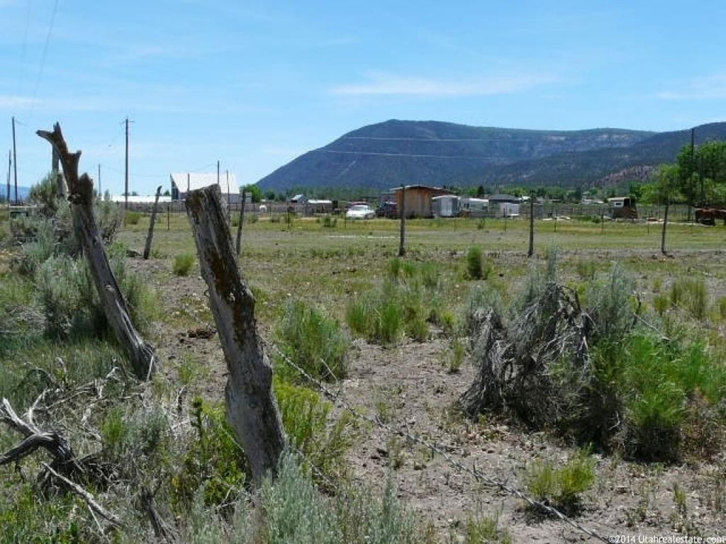 200 E 350 N, Wales, UT 84667