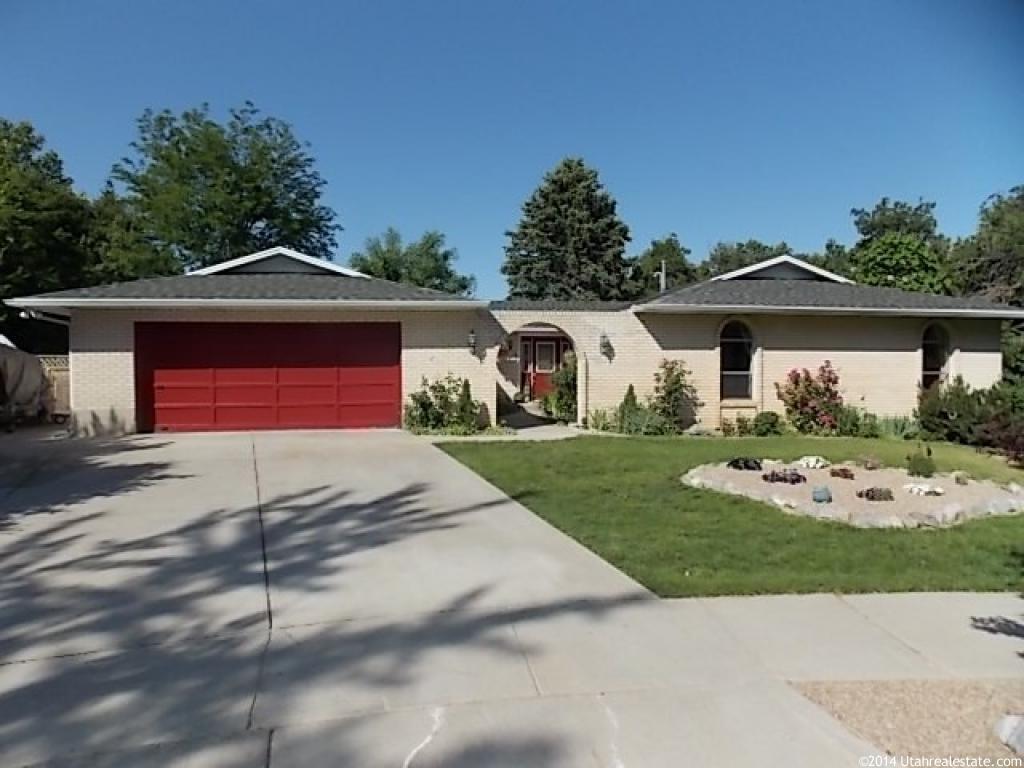 2496 E 1825 N, Layton, UT 84040