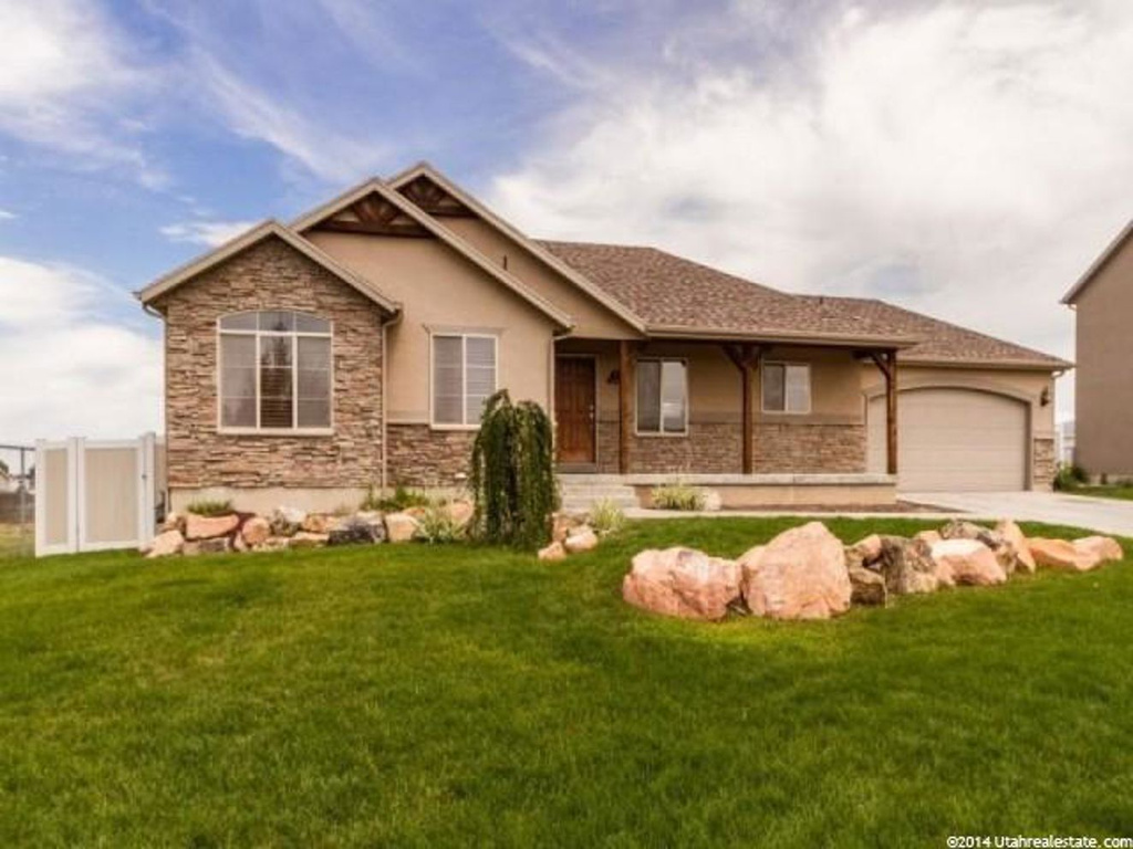 2748 W 2025 N, Clinton, UT 84015