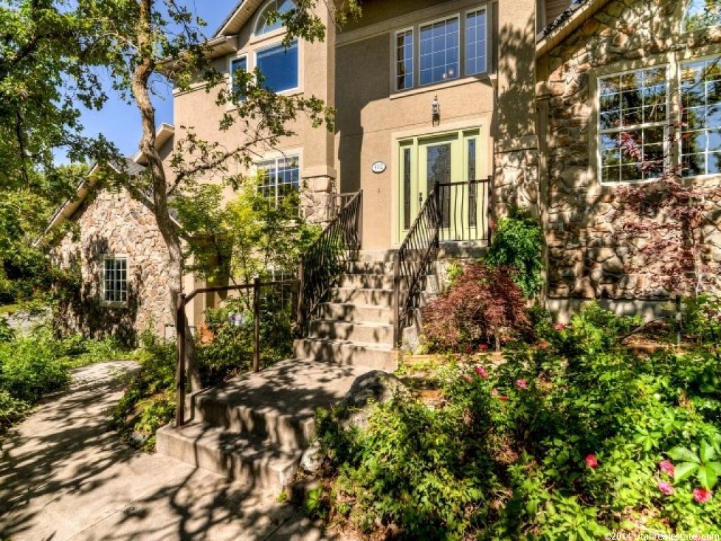 4112 Lakeview Dr E, Ogden, UT 84403